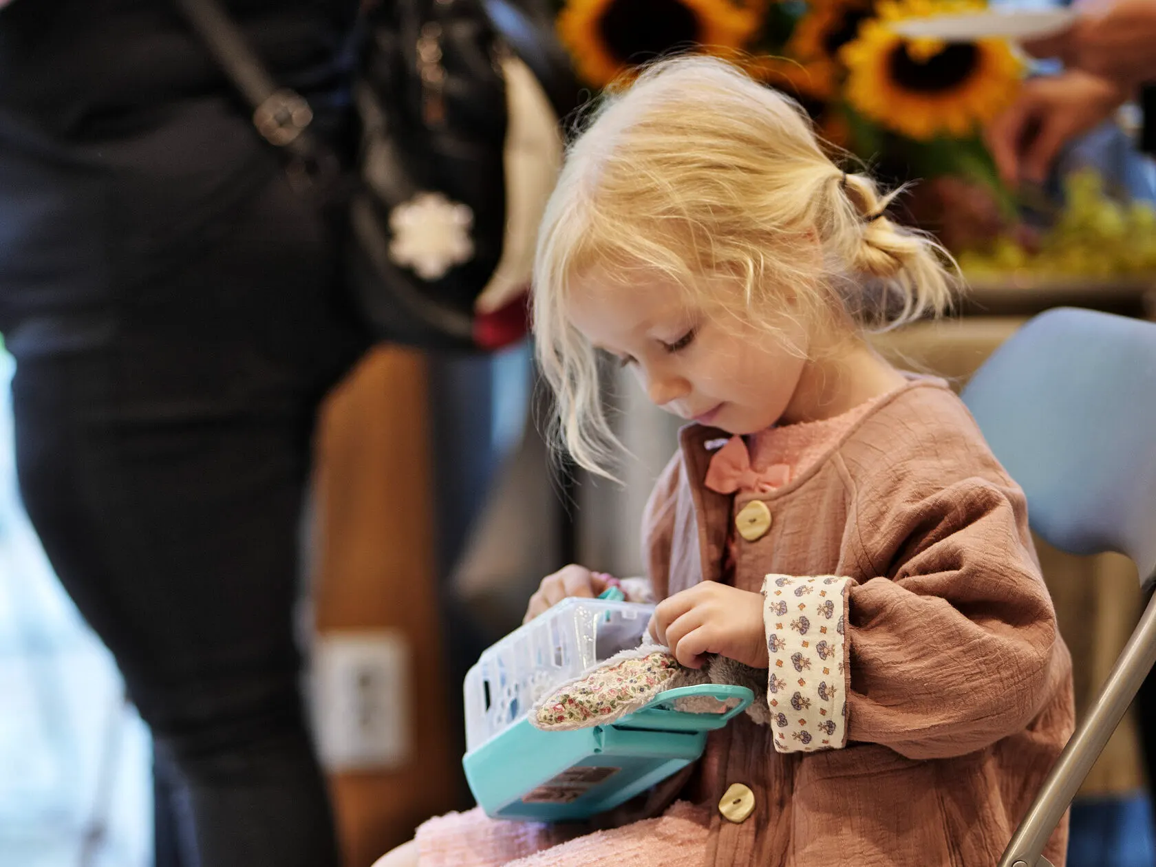 A young visitor at the gallery